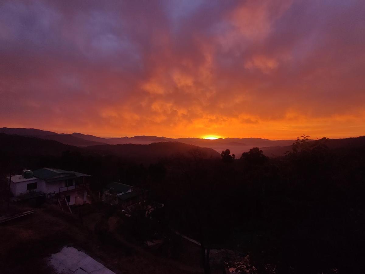 Bhanu Homestay, Kasar Devi アルモラ エクステリア 写真