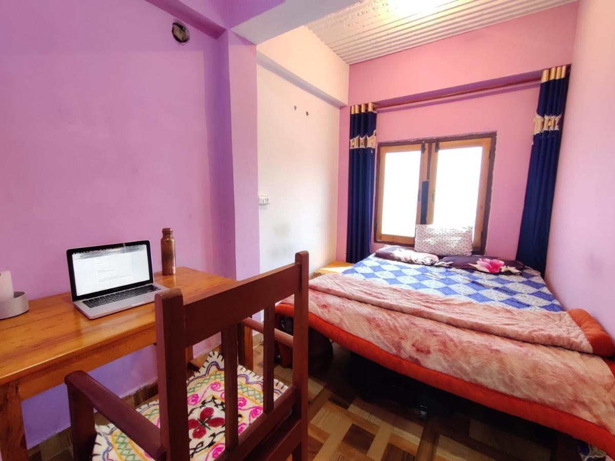 Bhanu Homestay, Kasar Devi アルモラ エクステリア 写真